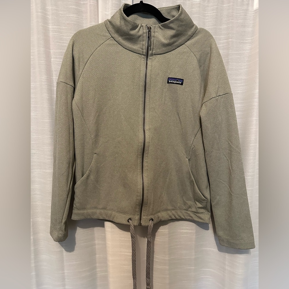 Patagonia Gray and Black Fleece Jacket